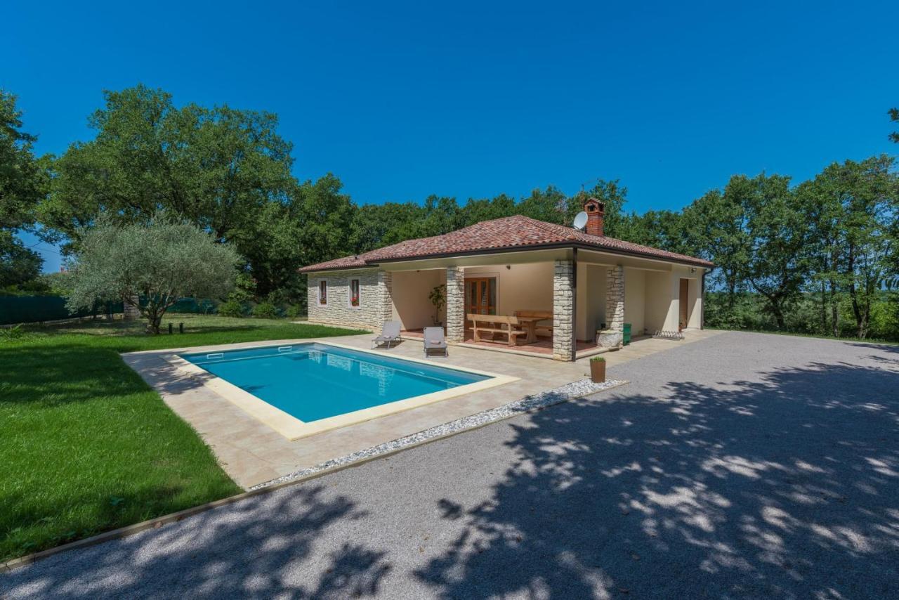 Villa Mirabella อูมัค ภายนอก รูปภาพ