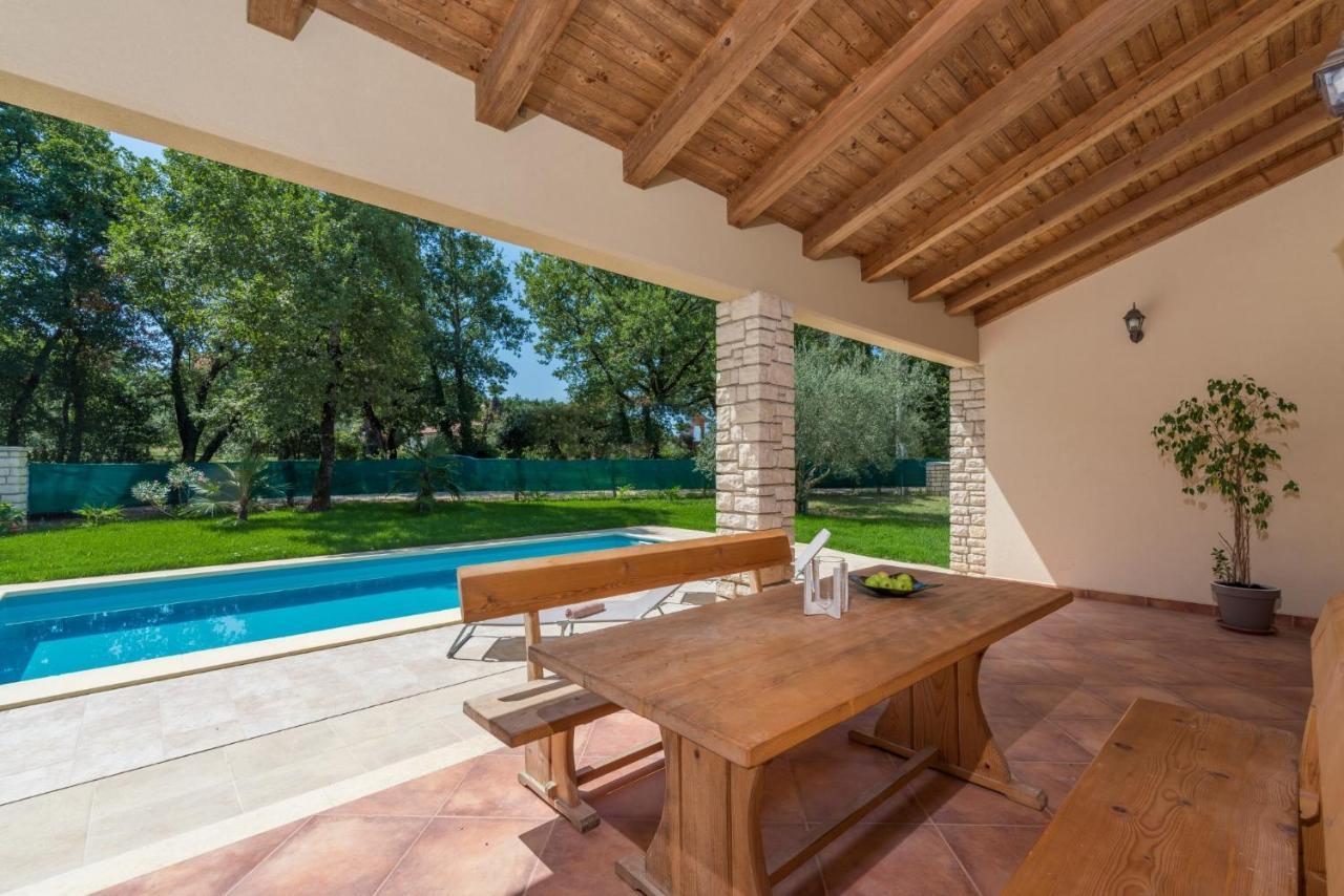 Villa Mirabella อูมัค ภายนอก รูปภาพ