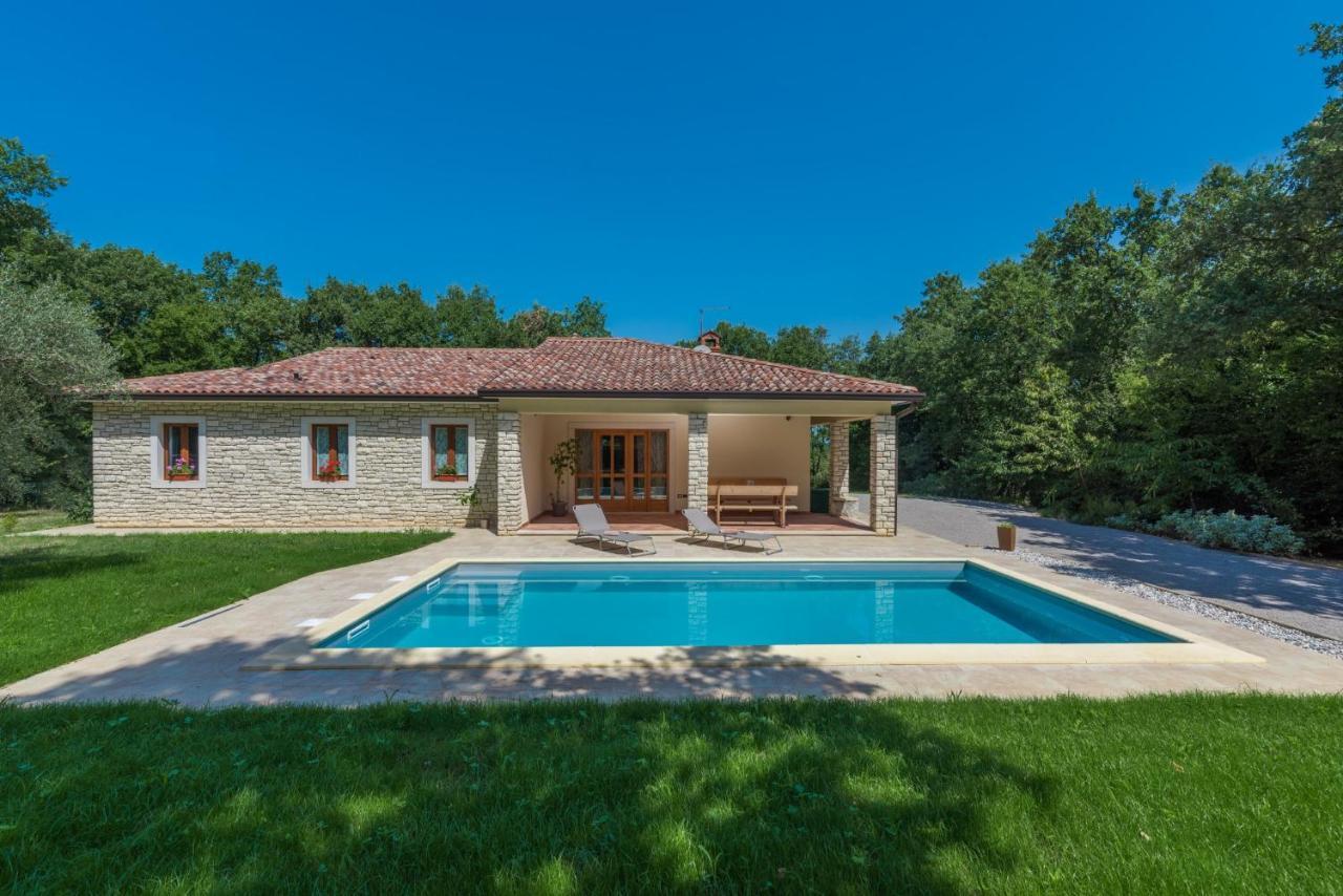 Villa Mirabella อูมัค ภายนอก รูปภาพ